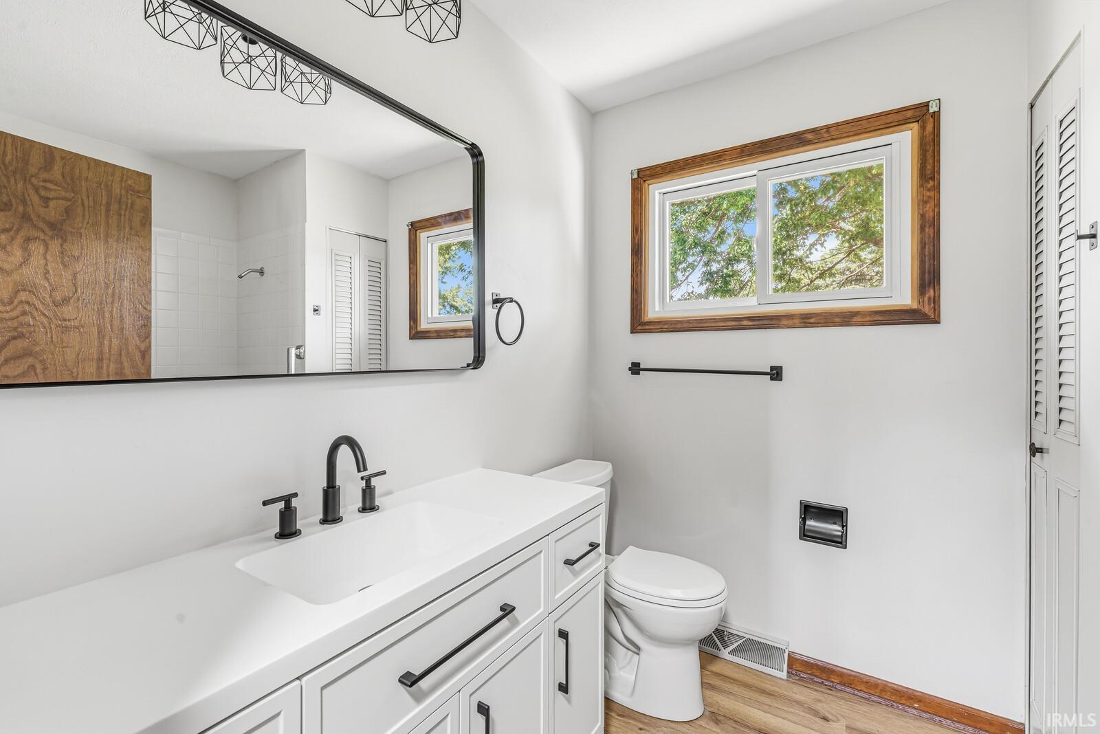 5611 Cape Cod Lane South Bend IN 46614