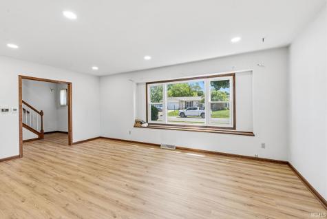 5611 Cape Cod Lane South Bend IN 46614