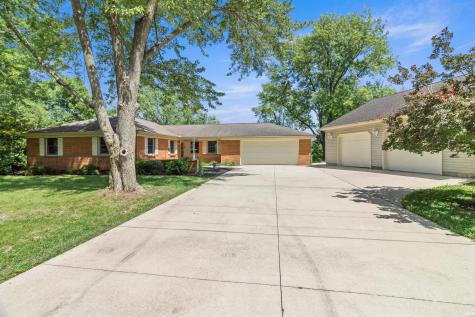 12 Clamme Court Hartford City IN 47348