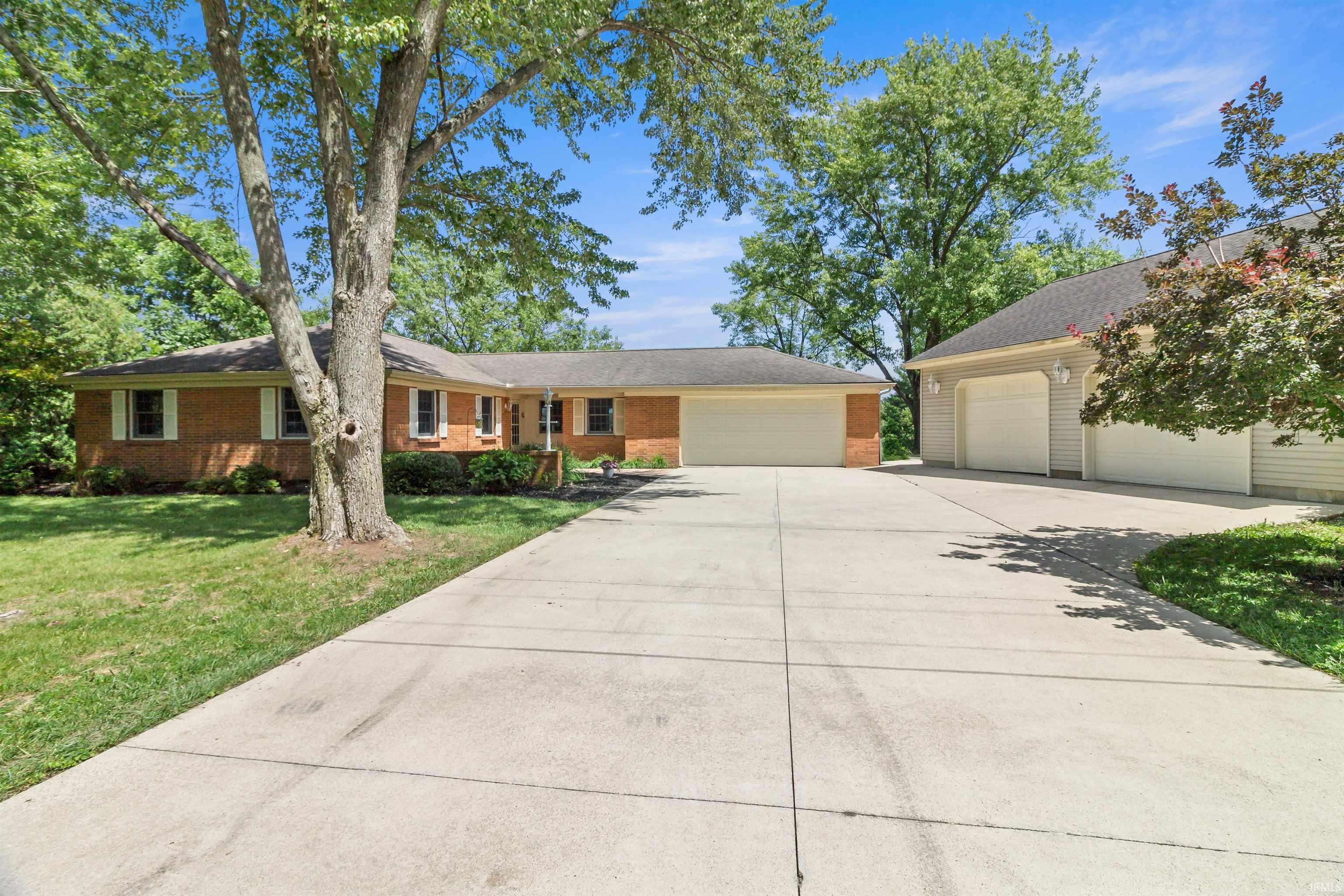 12 Clamme Court Hartford City IN 47348