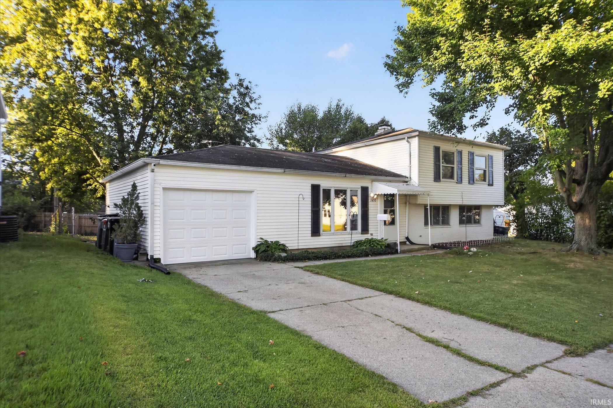 1450 Oakdale Drive South Bend IN 46614