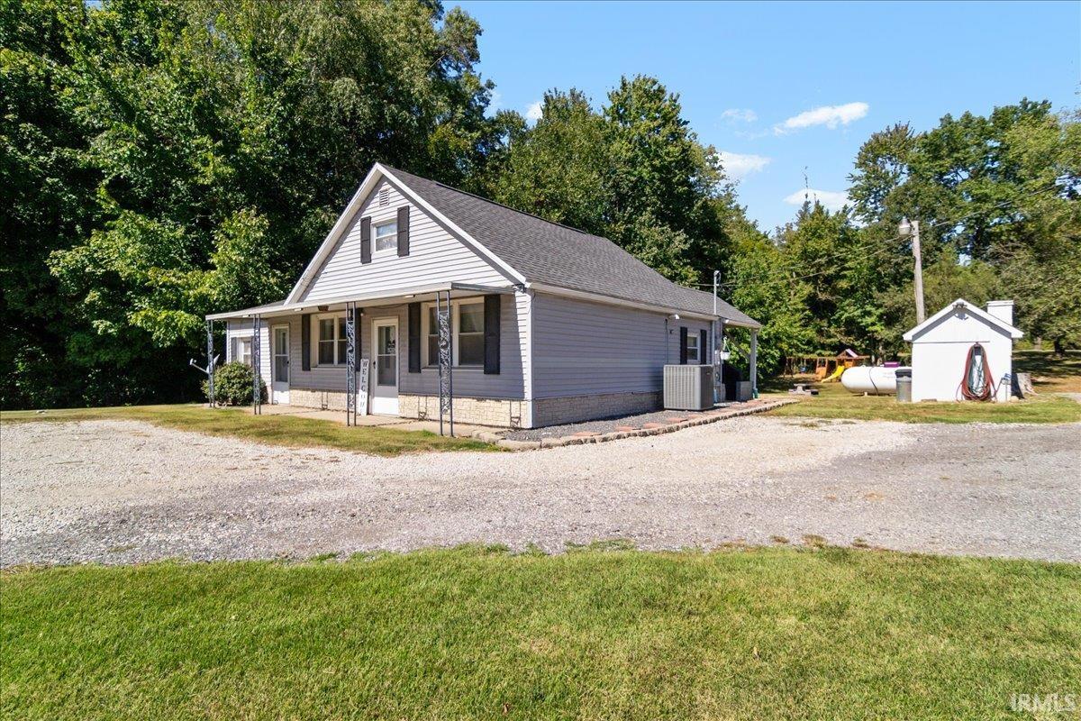305 E St Rd 64 Road Winslow IN 47598