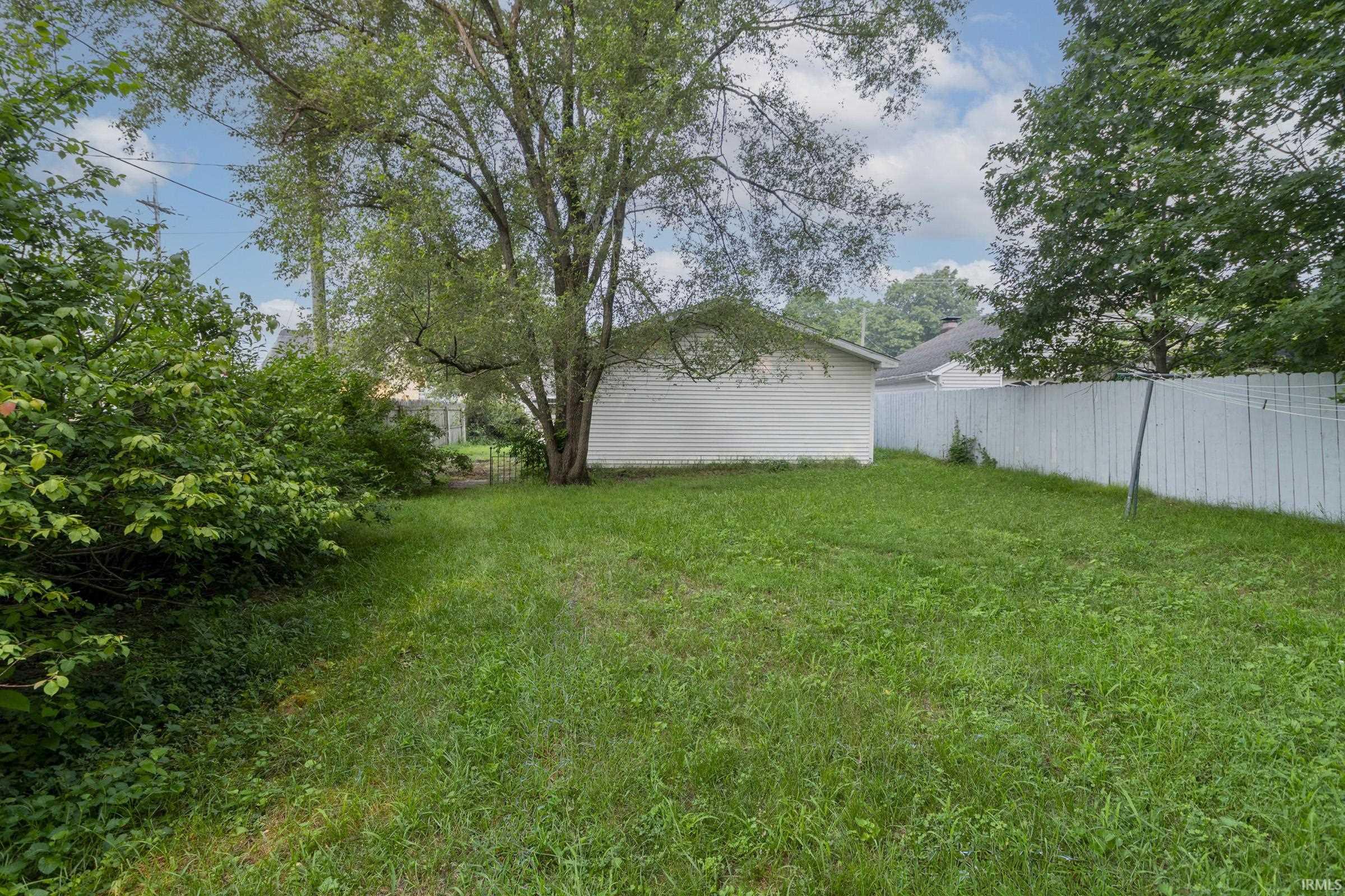 1514 Maplehurst Avenue Mishawaka IN 46545