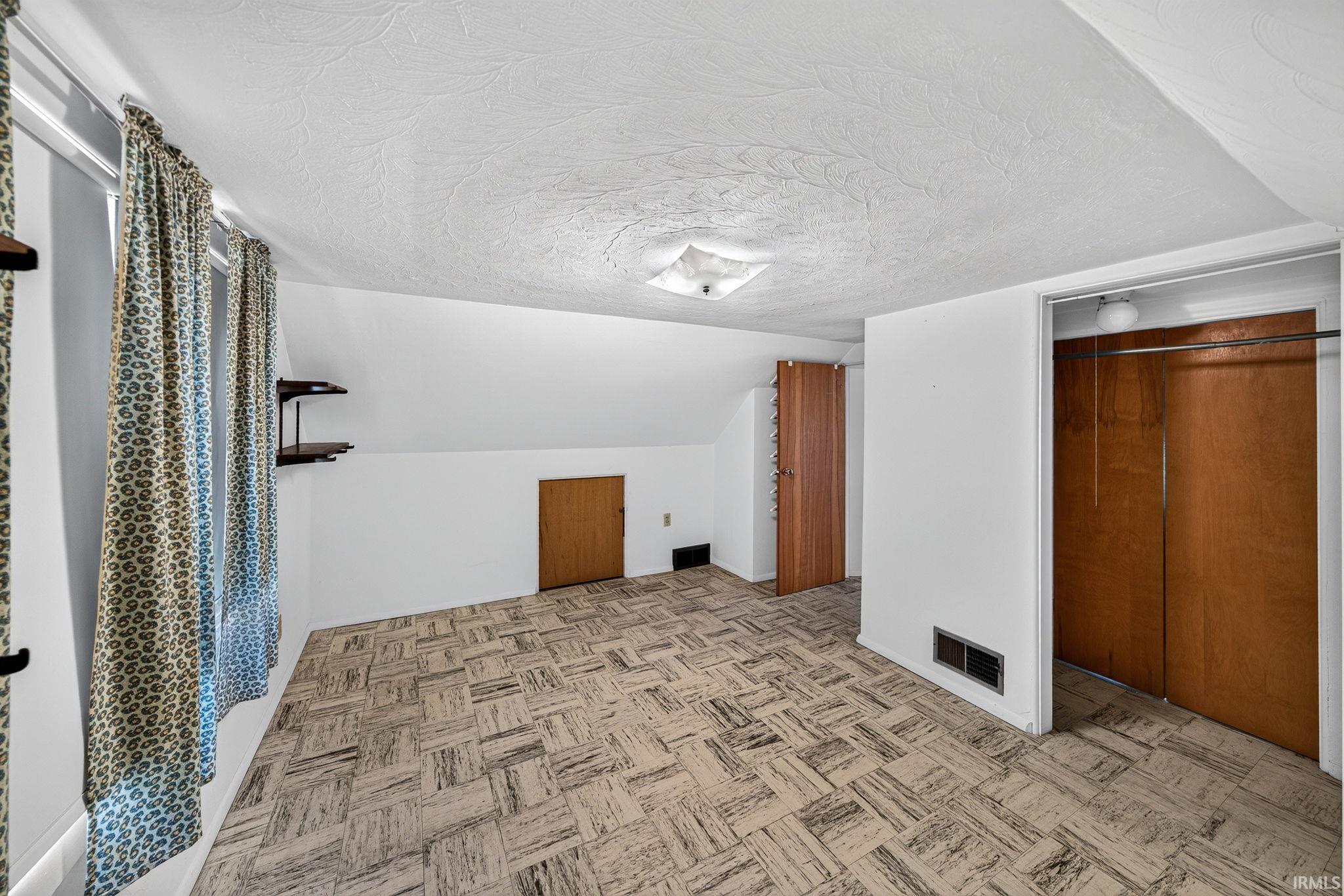 2121 Homewood Avenue Mishawaka IN 46544