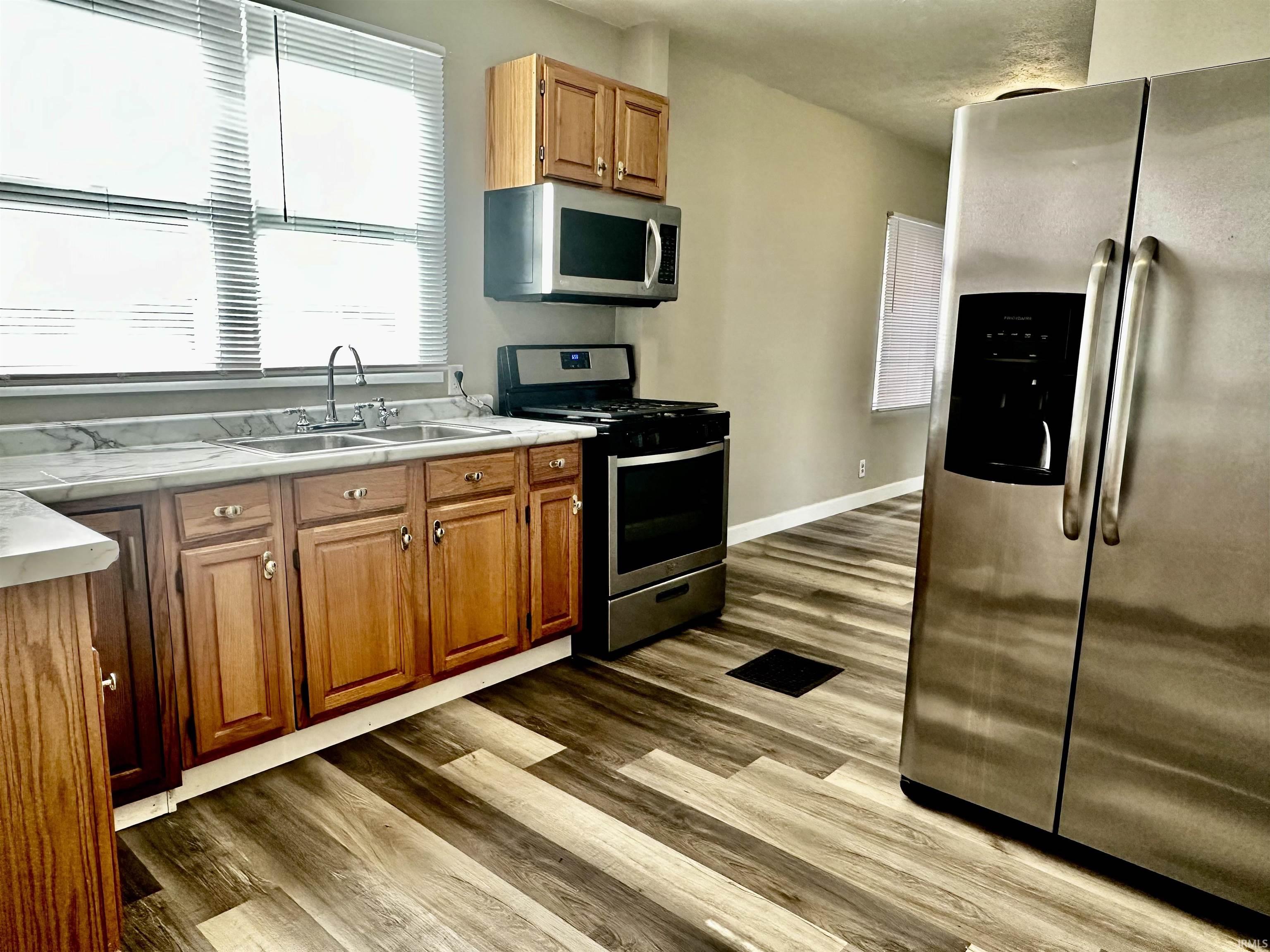 225 W Washington Elkhart IN 46516