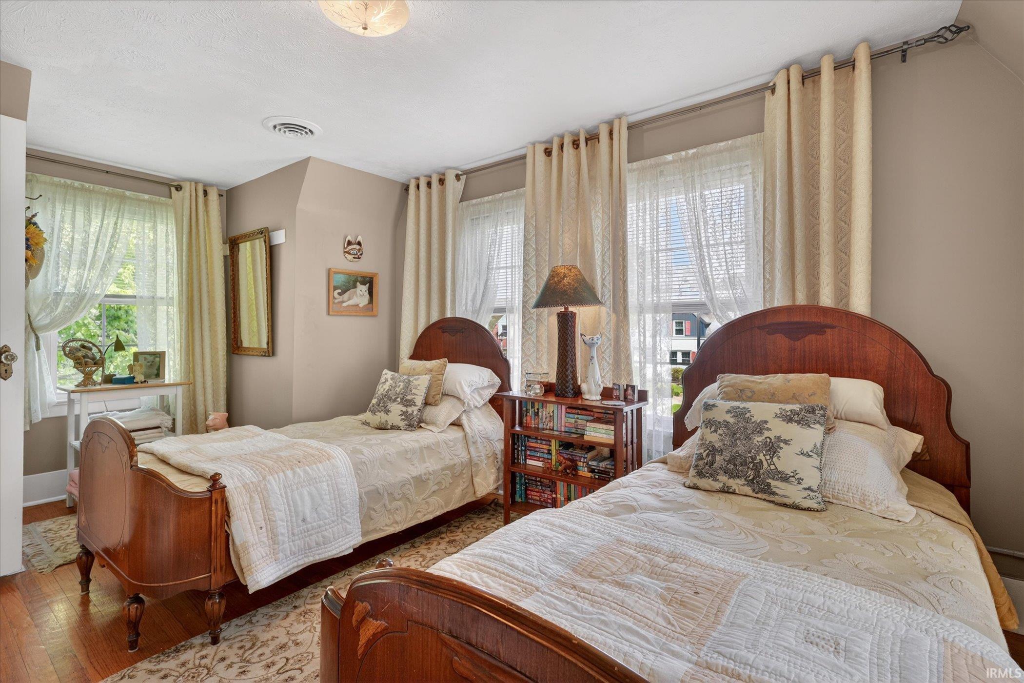 2617 Erskine Boulevard South Bend IN 46614