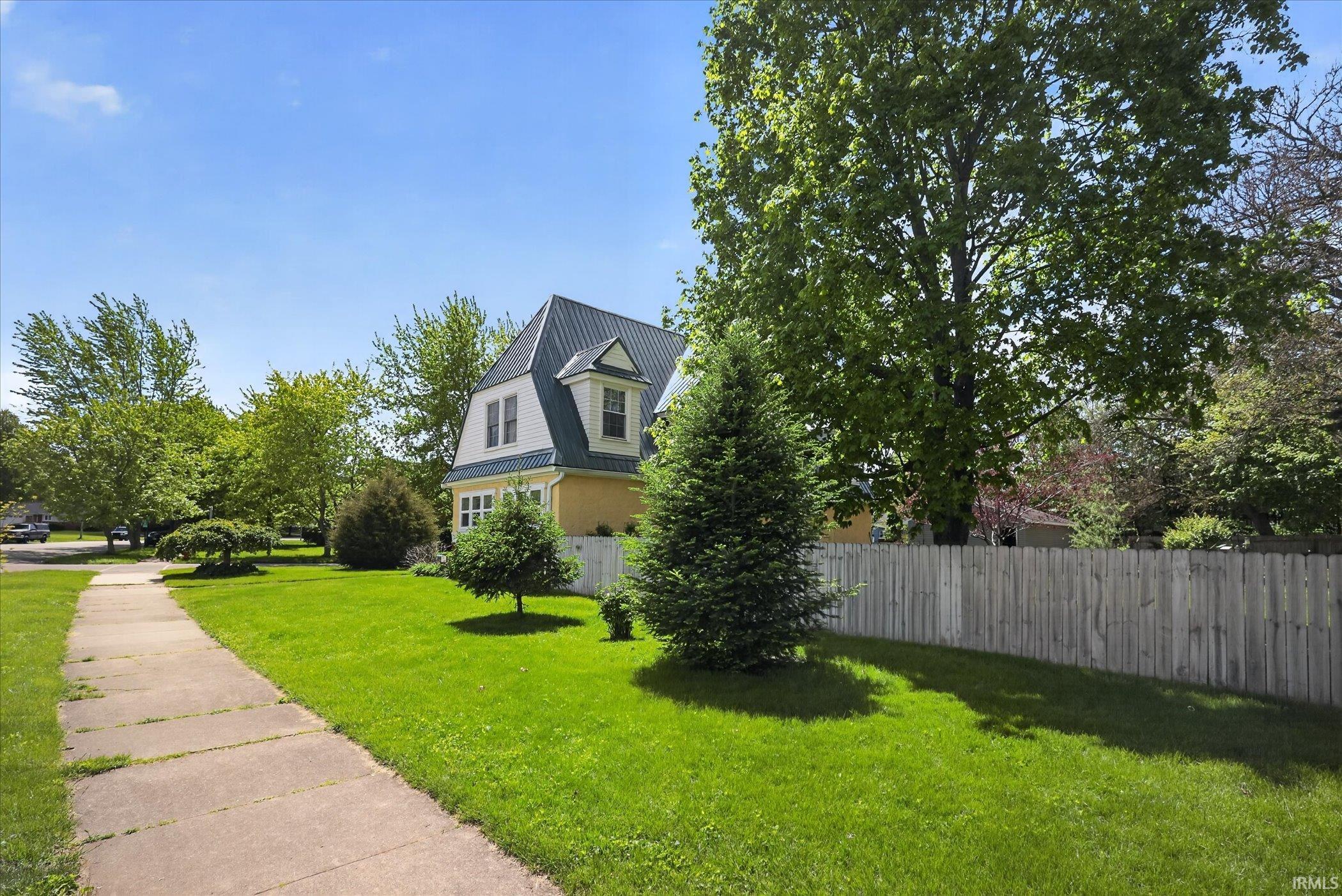 2617 Erskine Boulevard South Bend IN 46614