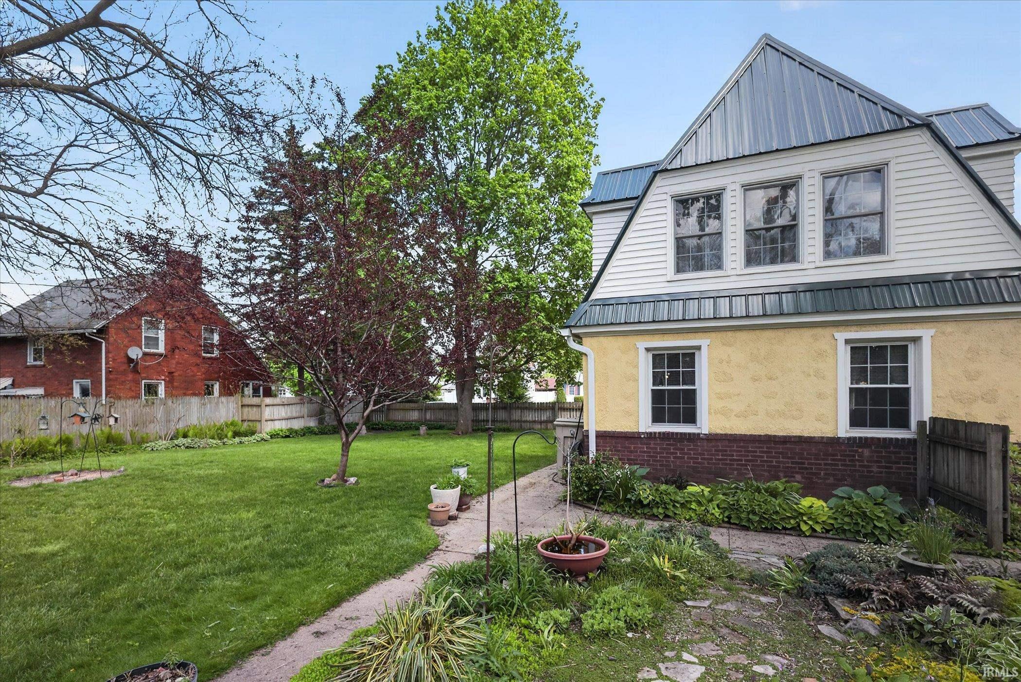 2617 Erskine Boulevard South Bend IN 46614