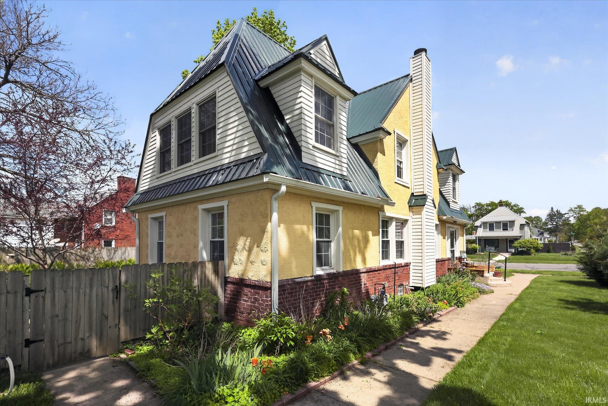 2617 Erskine Boulevard South Bend IN 46614