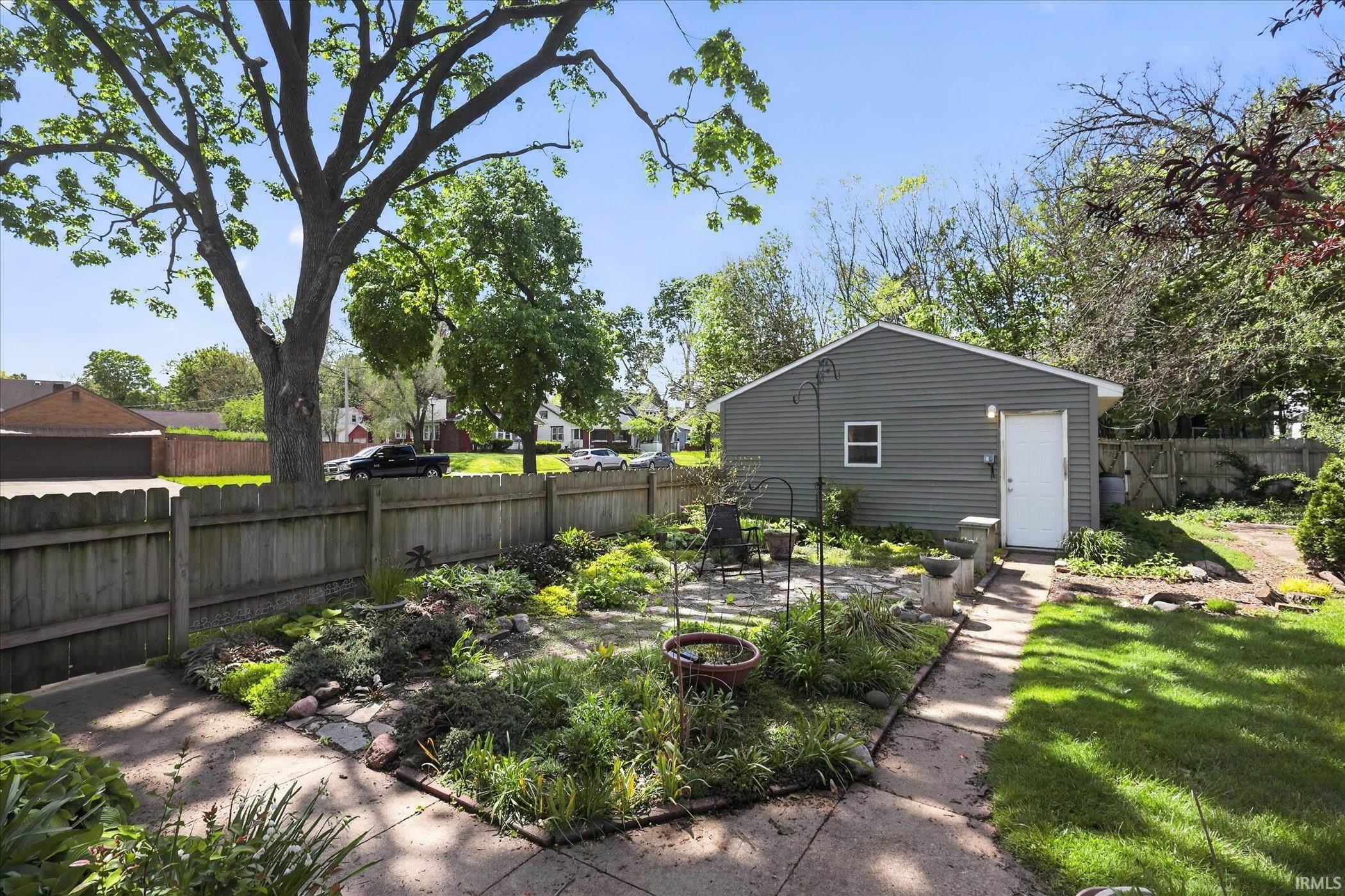 2617 Erskine Boulevard South Bend IN 46614