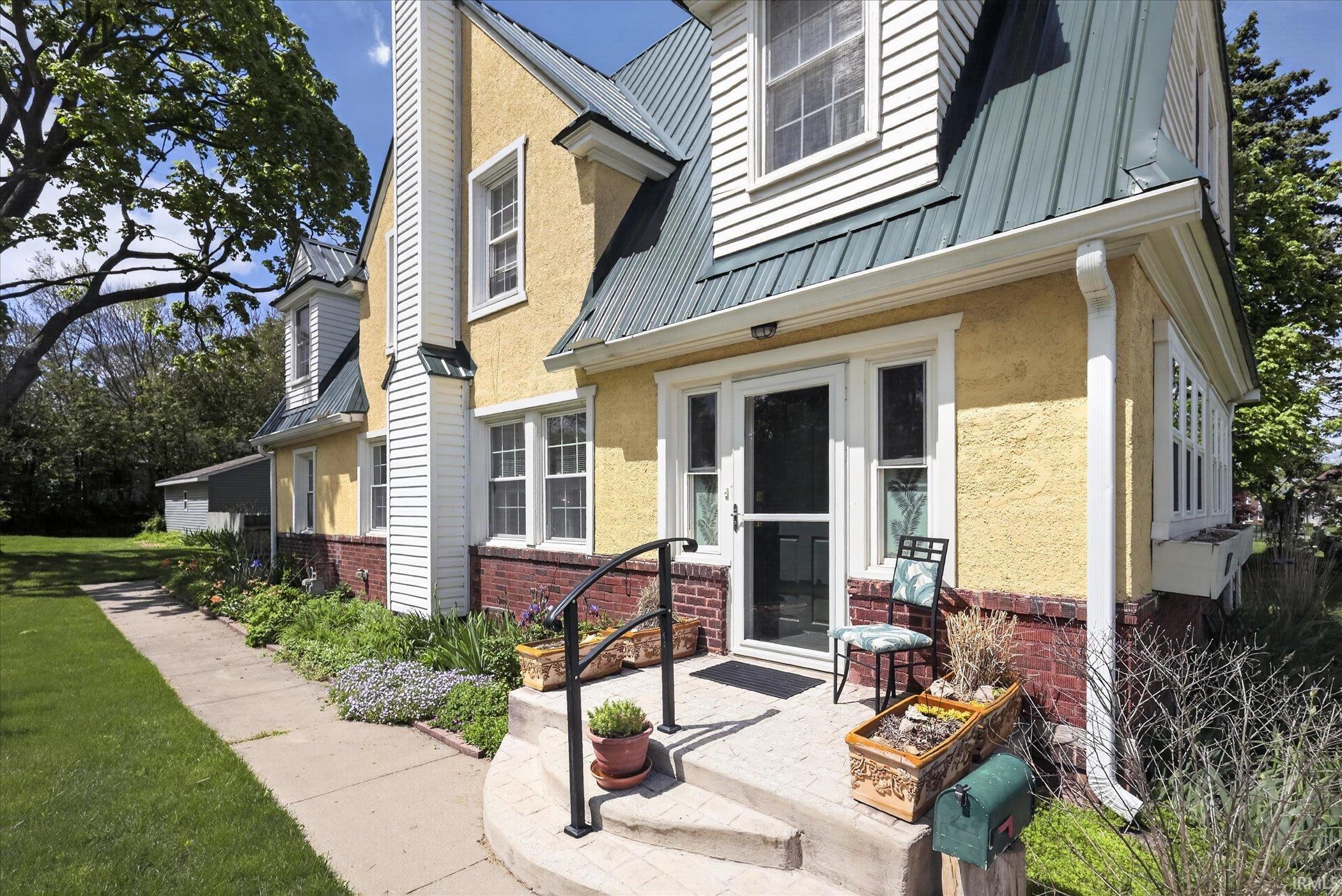 2617 Erskine Boulevard South Bend IN 46614