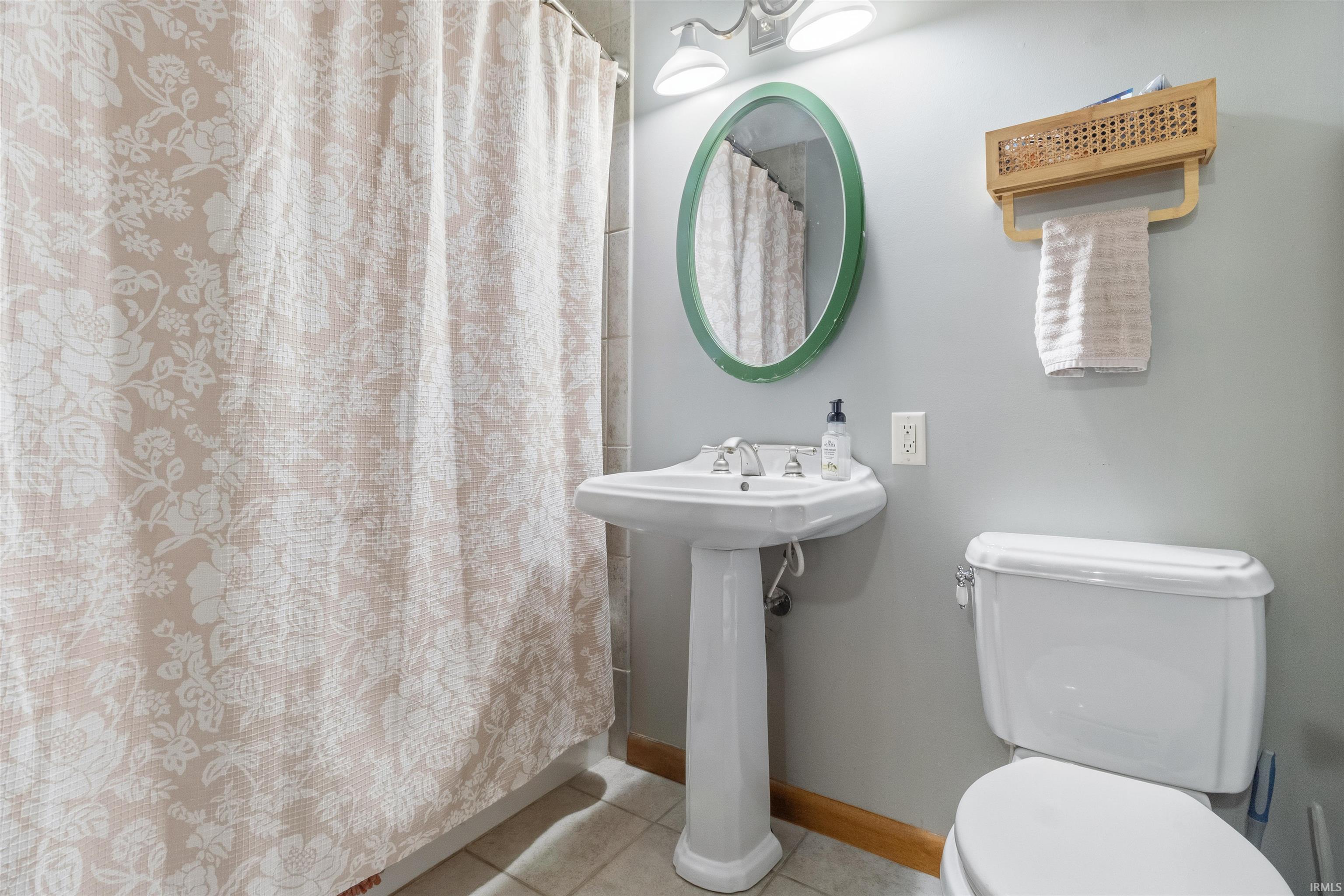 1705 E Springhill Road Warsaw IN 46580