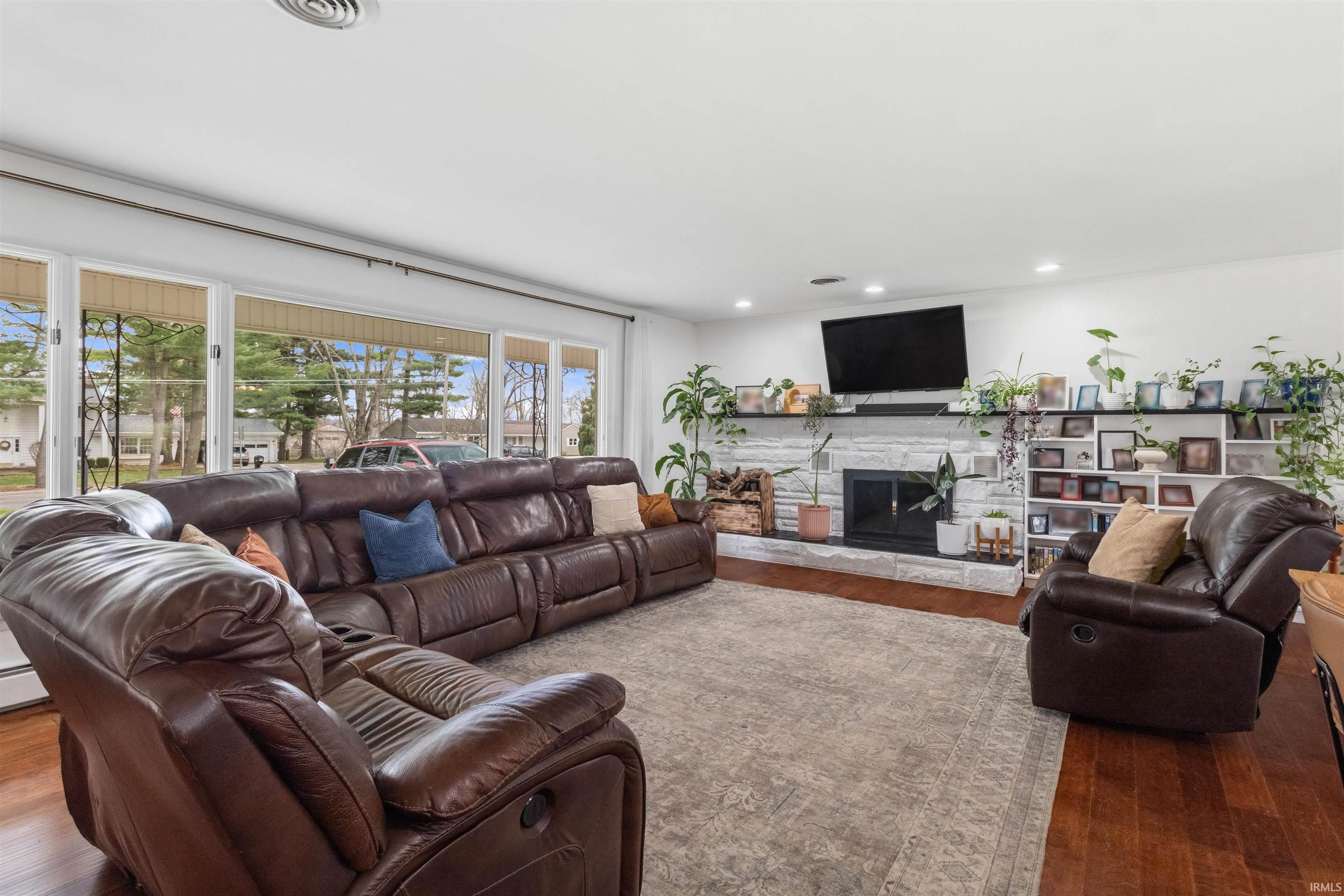 1705 E Springhill Road Warsaw IN 46580