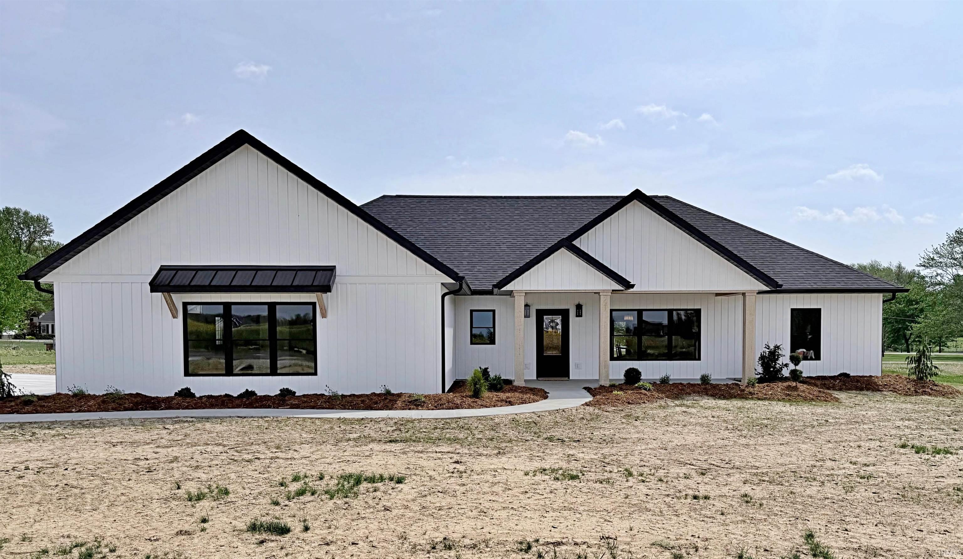 134 Garrett Avenue Loogootee IN 47553