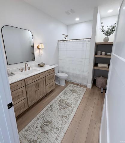 134 Garrett Avenue Loogootee IN 47553