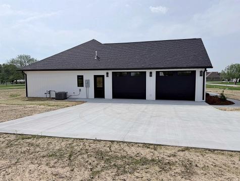 134 Garrett Avenue Loogootee IN 47553