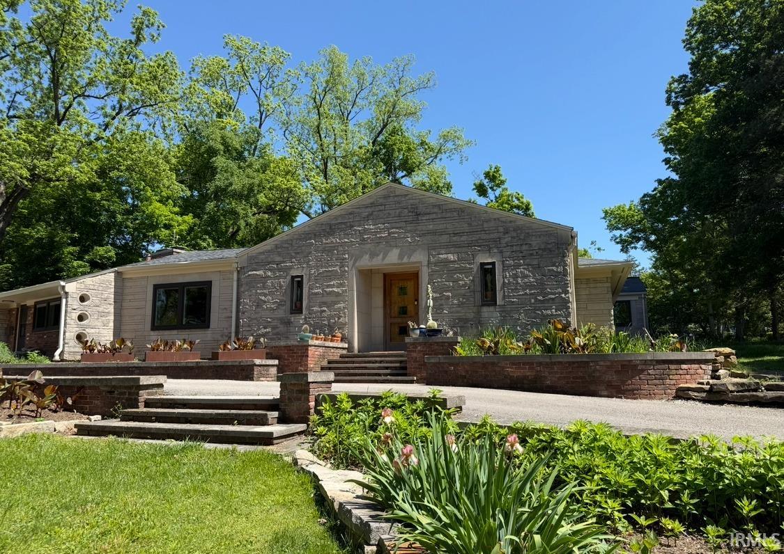 929 S Eagleson Avenue Bloomington IN 47401