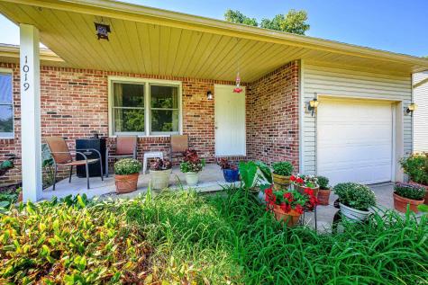 1019 W Countryside Lane Bloomington IN 47403