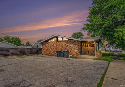 1951 E Fox Street South Bend IN 46613