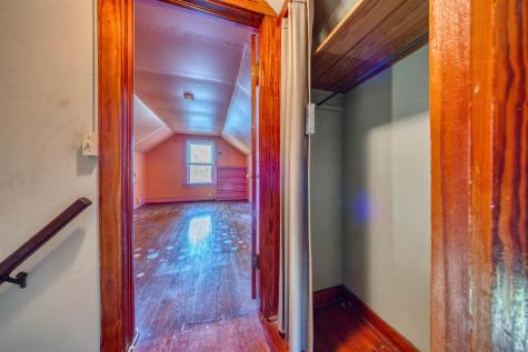 1913 Hicks Drive Evansville IN 47714