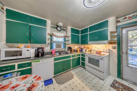 1913 Hicks Drive Evansville IN 47714