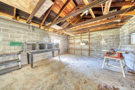 1913 Hicks Drive Evansville IN 47714