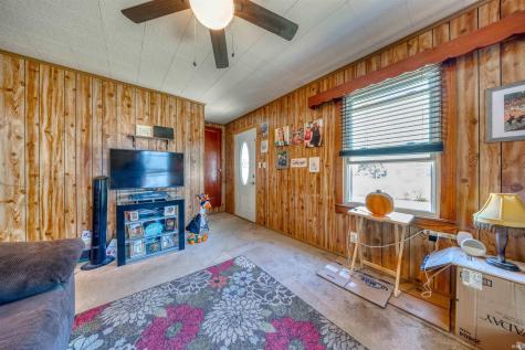 1913 Hicks Drive Evansville IN 47714