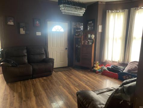 627 N Plum Street Union City IN 47390