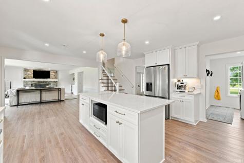 2312 Sycamore Hills Drive Fort Wayne IN 46814