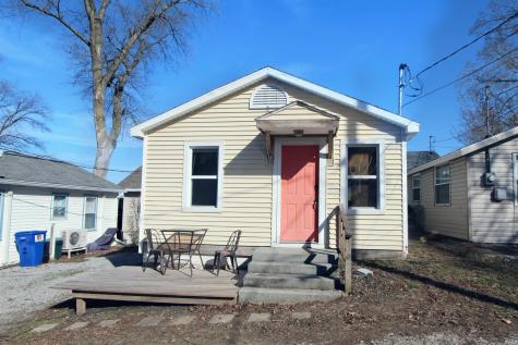 2371 Untalulti Dr, D Monticello IN 47960