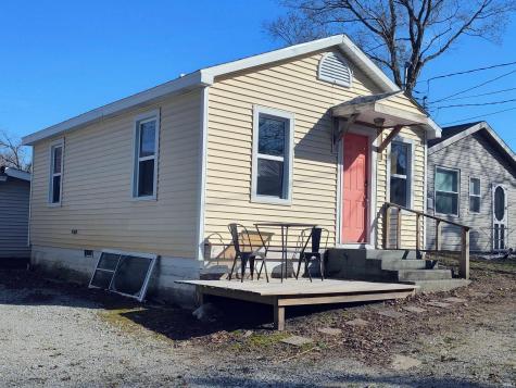 2371 Untalulti Dr, D Monticello IN 47960