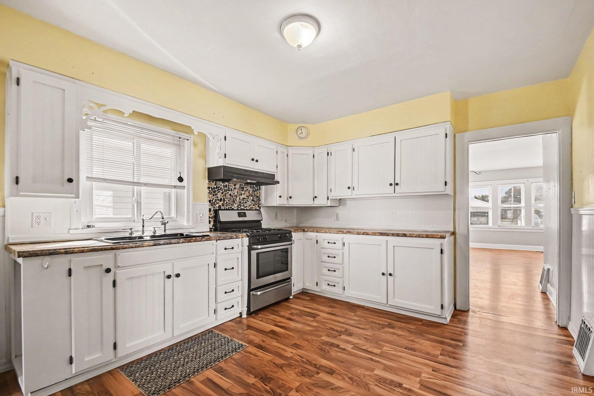 608 W 9th Street Mishawaka IN 46544