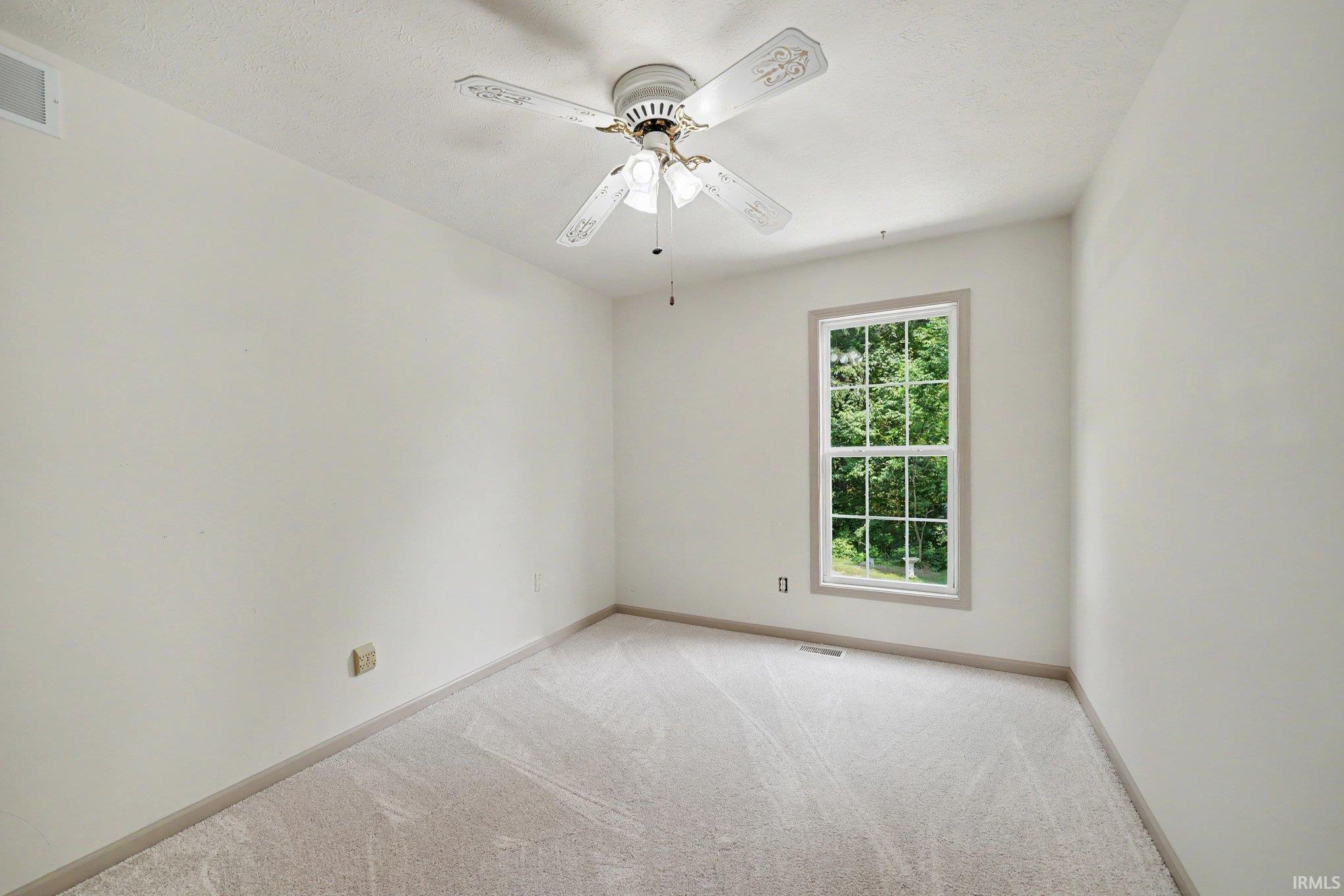 6433 Armstrong Drive South Bend IN 46614