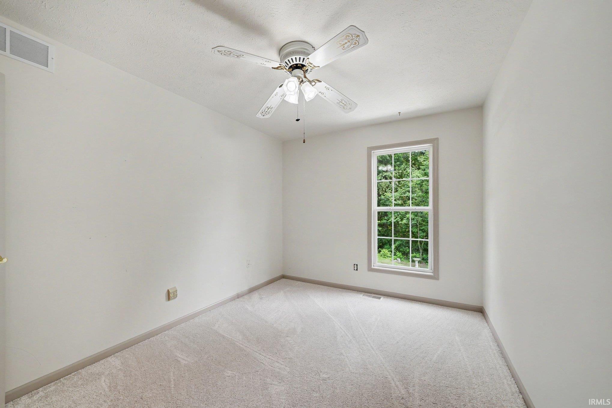 6433 Armstrong Drive South Bend IN 46614