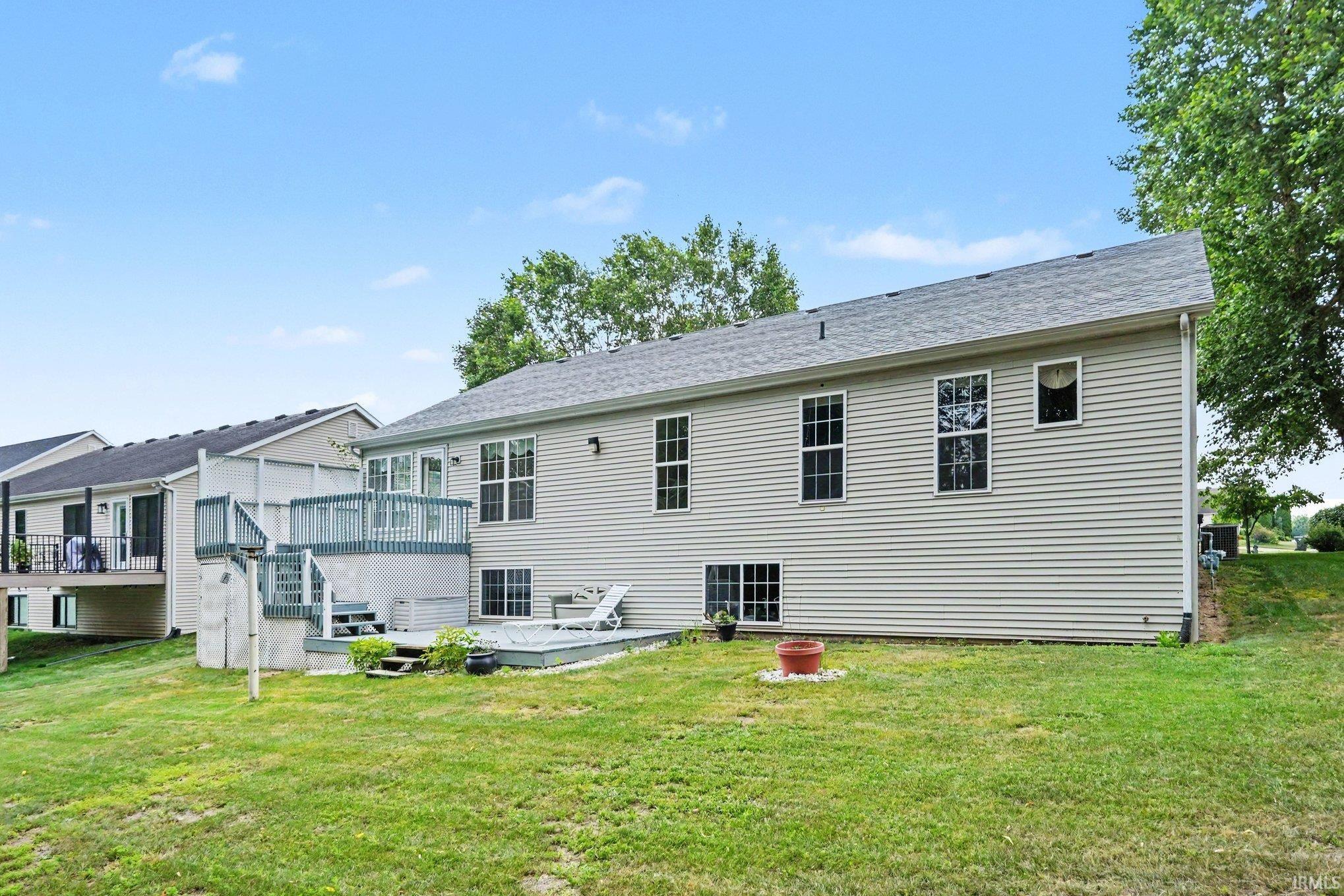 6433 Armstrong Drive South Bend IN 46614