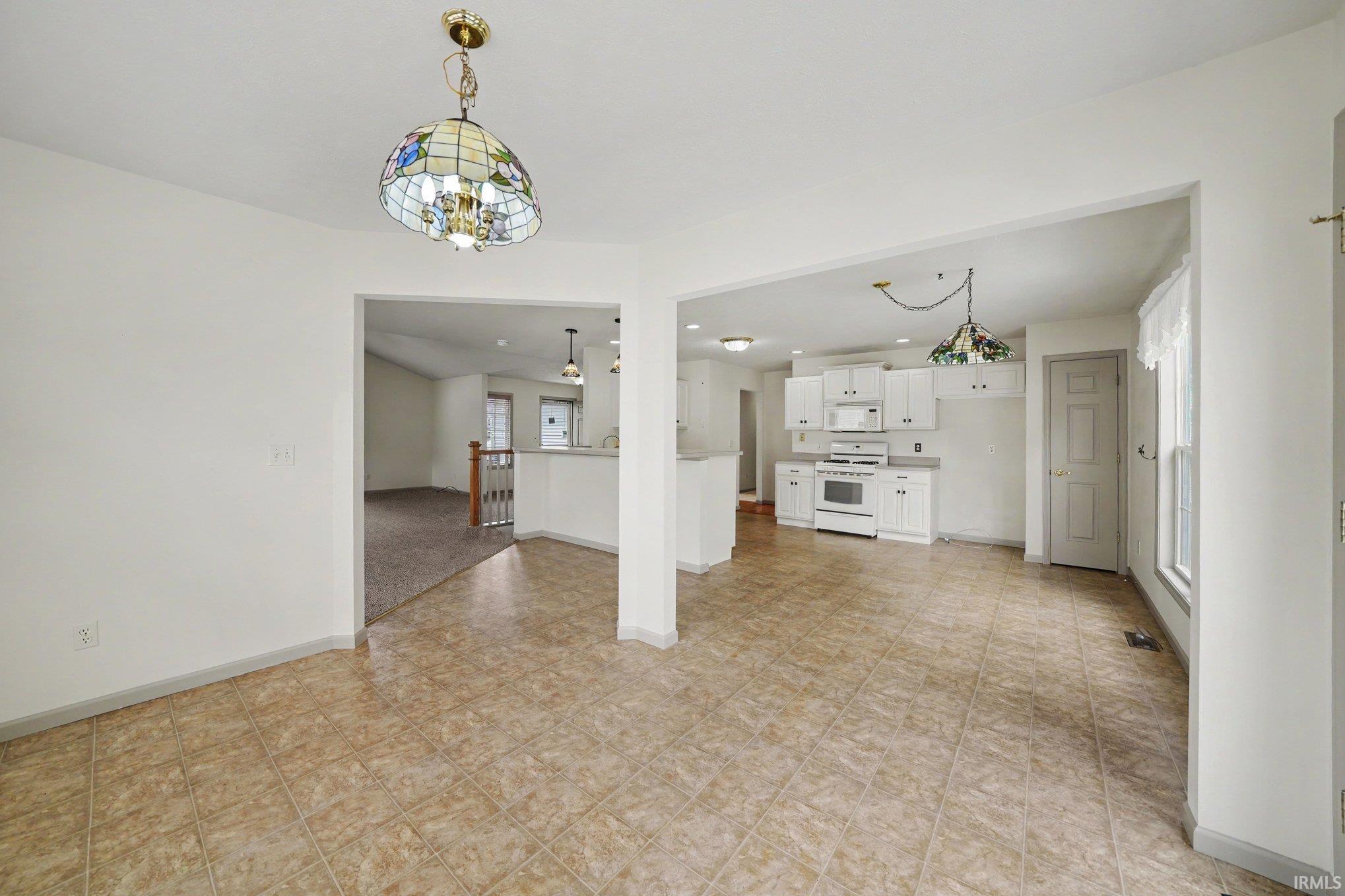 6433 Armstrong Drive South Bend IN 46614