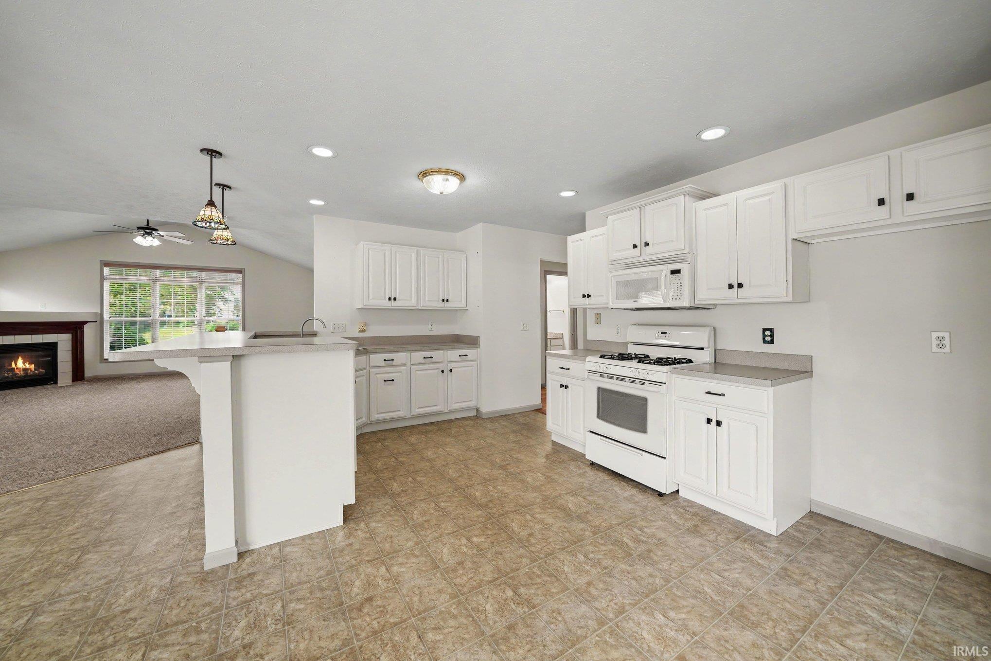 6433 Armstrong Drive South Bend IN 46614