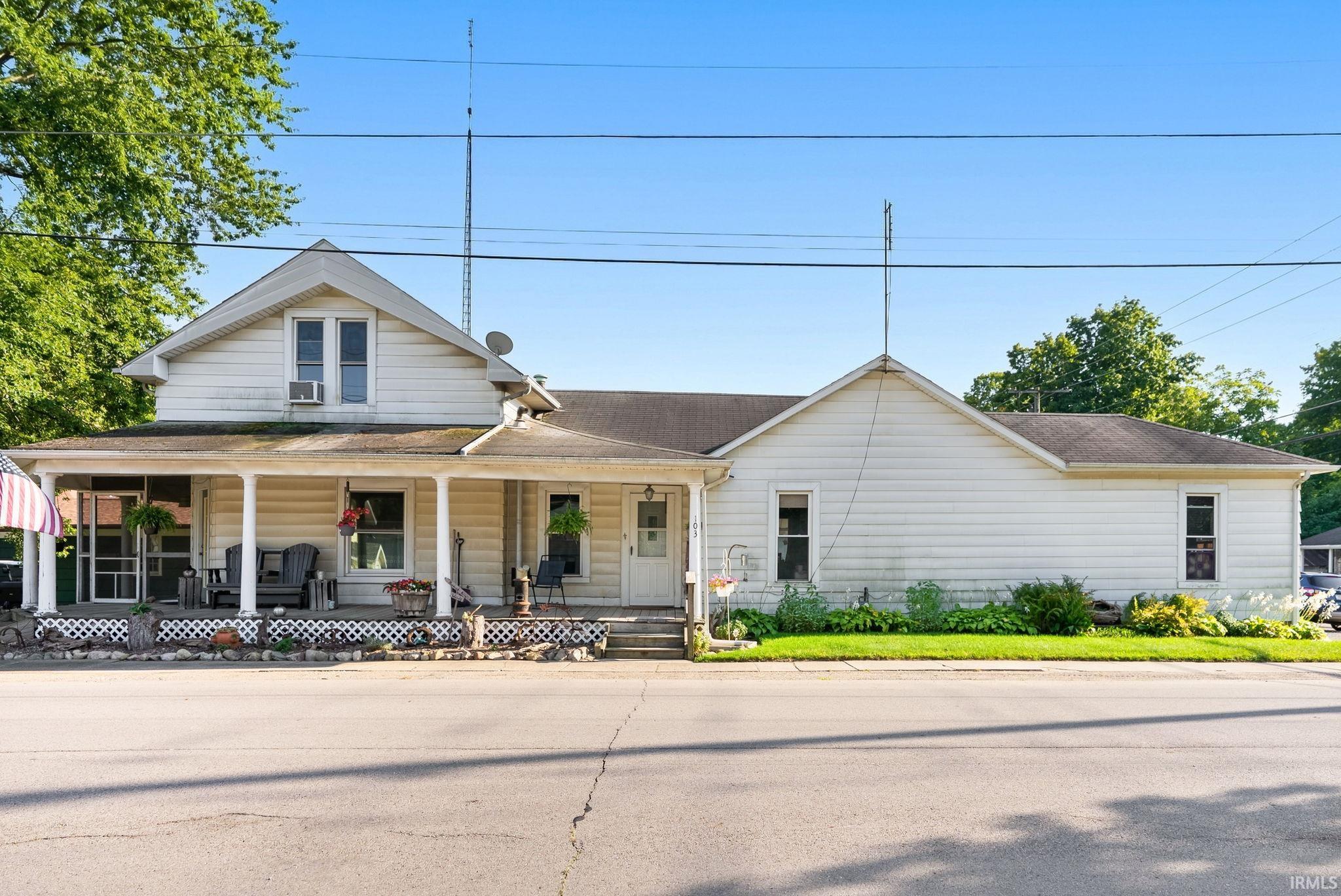 103 W Wayne Street Pierceton IN 46562