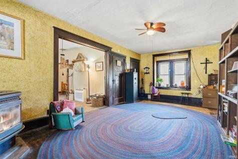 103 W Wayne Street Pierceton IN 46562