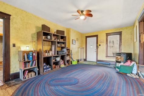 103 W Wayne Street Pierceton IN 46562