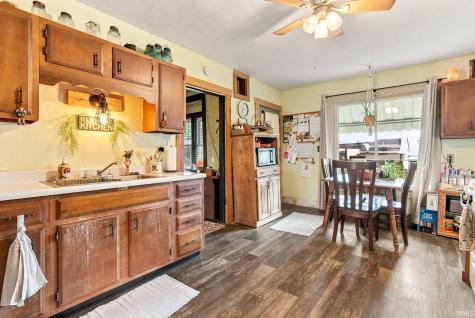 103 W Wayne Street Pierceton IN 46562