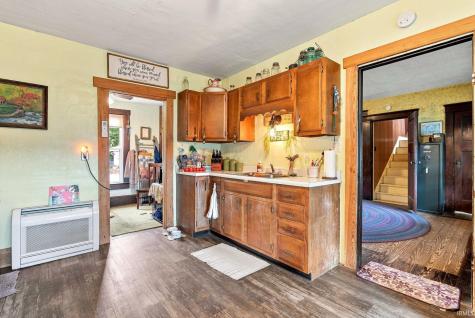 103 W Wayne Street Pierceton IN 46562