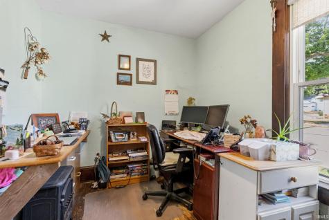103 W Wayne Street Pierceton IN 46562