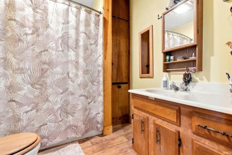 103 W Wayne Street Pierceton IN 46562