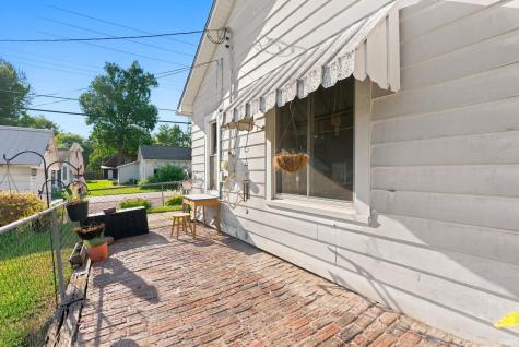 103 W Wayne Street Pierceton IN 46562