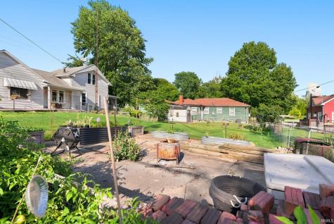 103 W Wayne Street Pierceton IN 46562