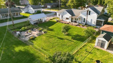103 W Wayne Street Pierceton IN 46562