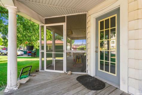 103 W Wayne Street Pierceton IN 46562