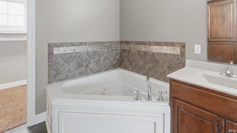 1568 White Coral Court Fort Wayne IN 46814