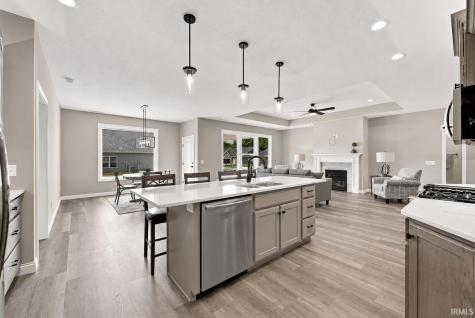 2977 Casaluna Court Fort Wayne IN 46818